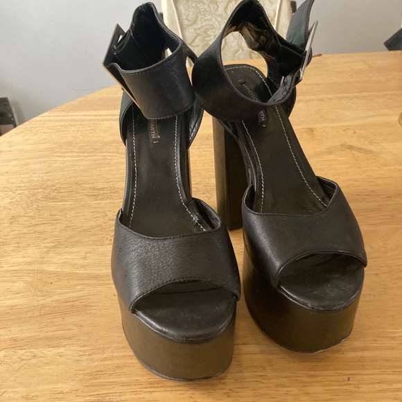 Windsor Smith Tuckie Leather Platform - Picture 2 of 3